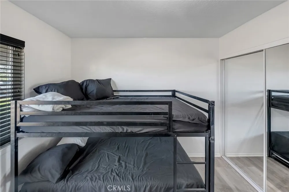 21011 Valencia Apple Valley, CA 92308