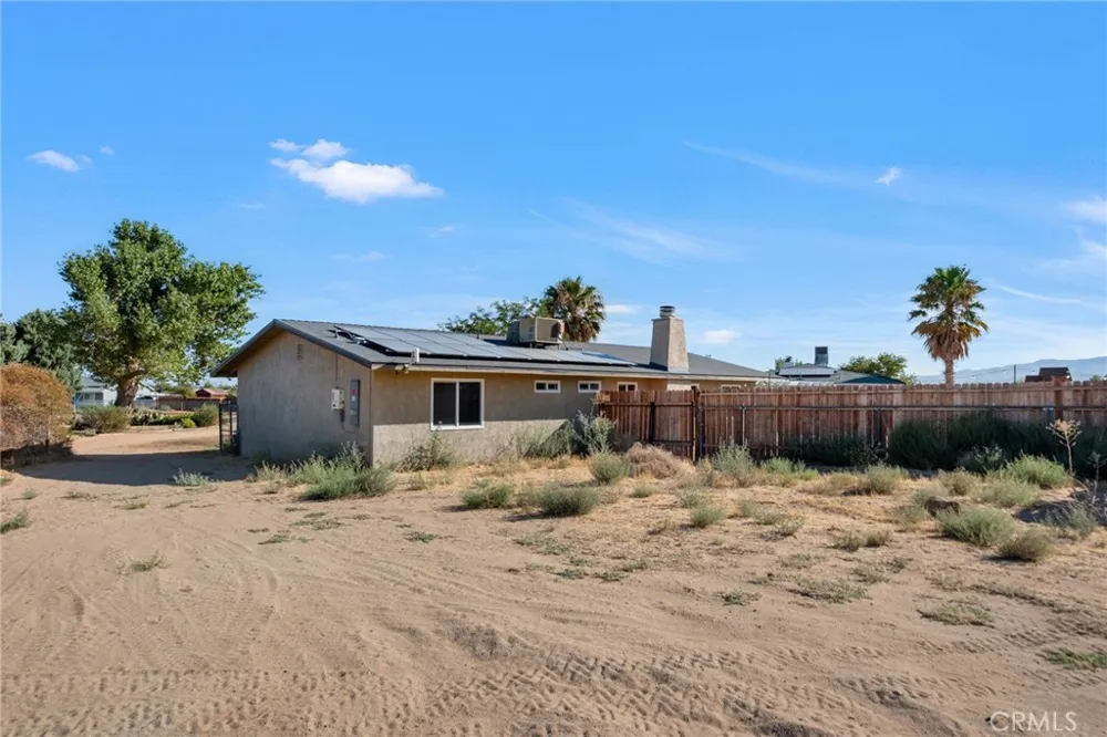 21011 Valencia Apple Valley, CA 92308