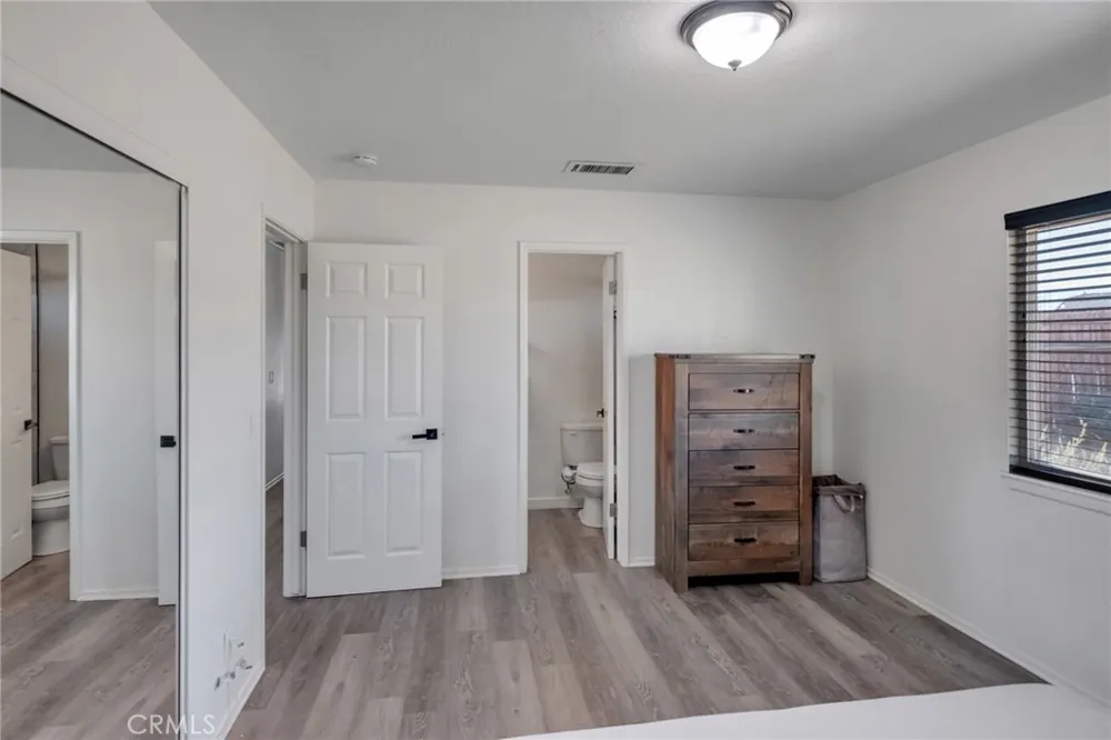 21011 Valencia Apple Valley, CA 92308