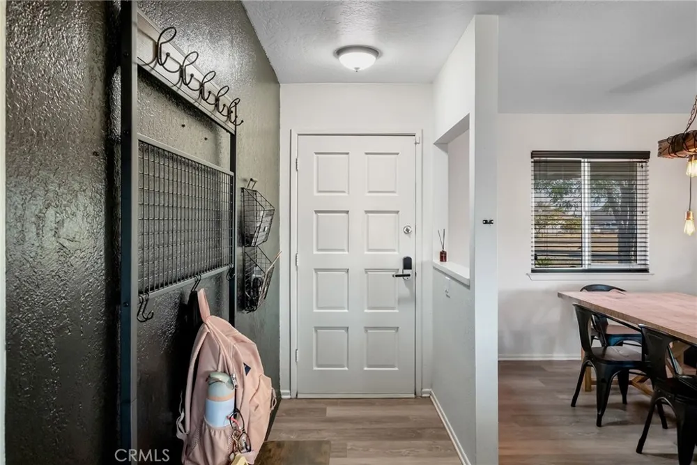 21011 Valencia Apple Valley, CA 92308