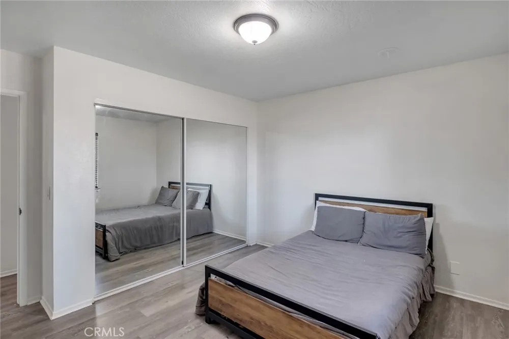 21011 Valencia Apple Valley, CA 92308