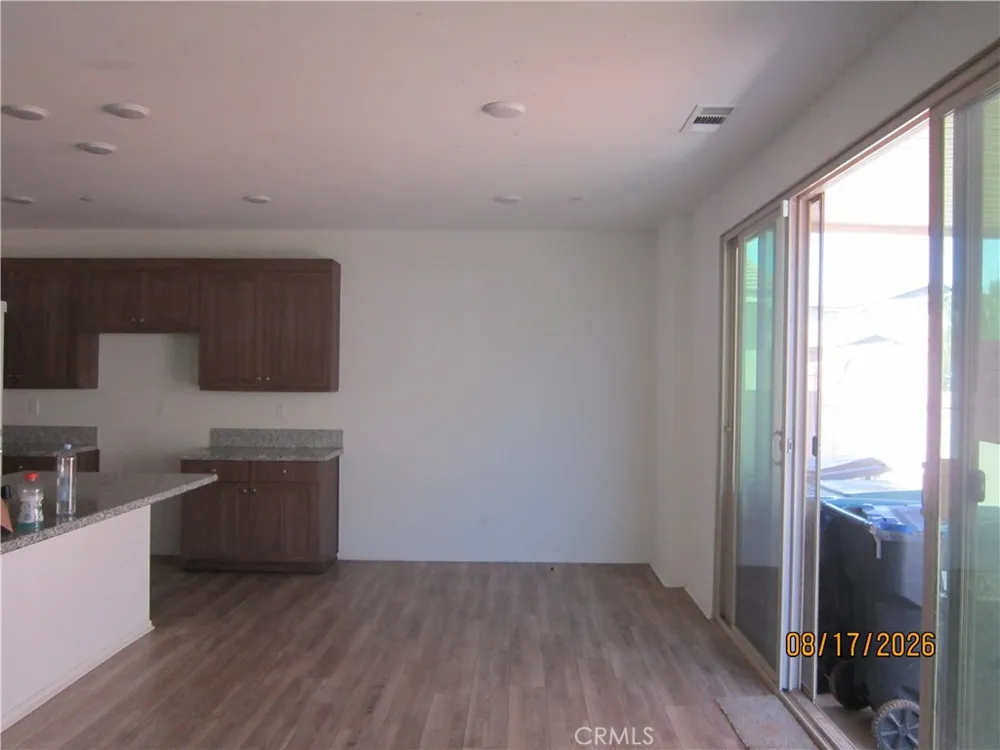 6101 Mariposa Banning, CA 92220