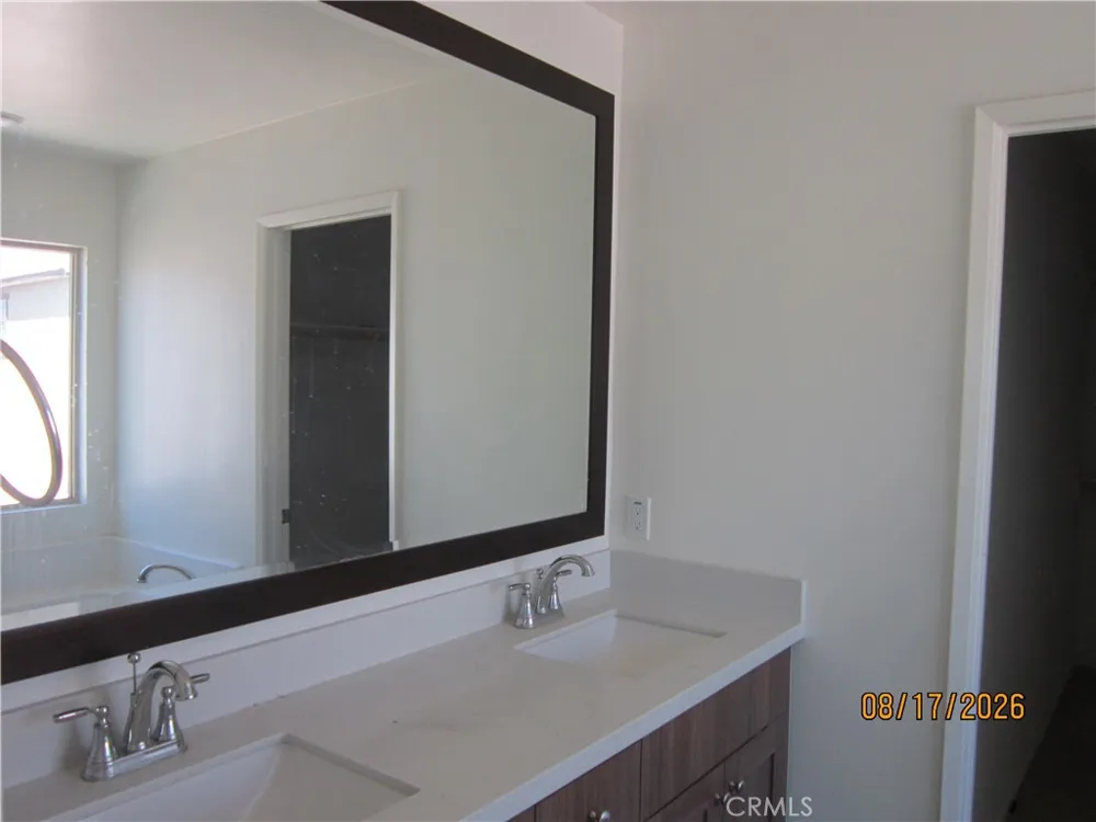 6101 Mariposa Banning, CA 92220