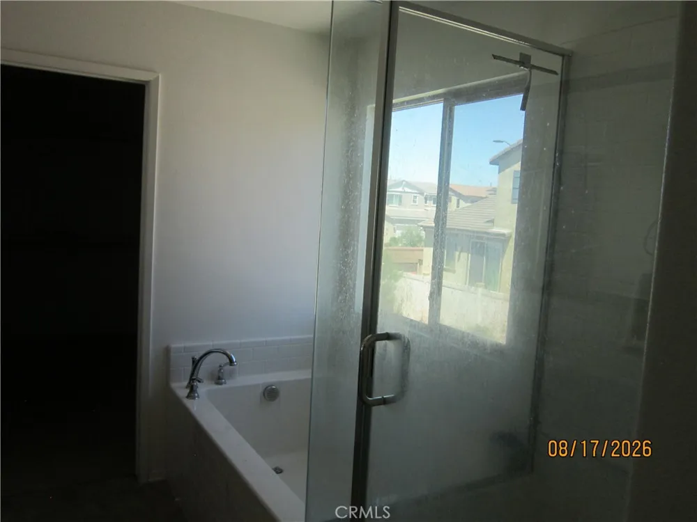6101 Mariposa Banning, CA 92220