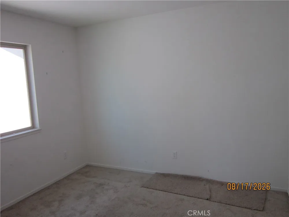 6101 Mariposa Banning, CA 92220