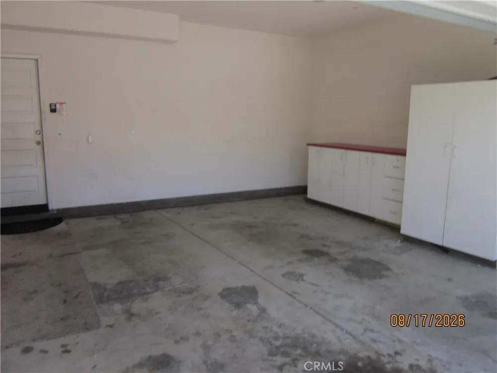 6101 Mariposa Banning, CA 92220