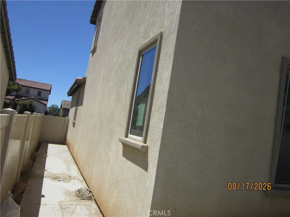 6101 Mariposa Banning, CA 92220