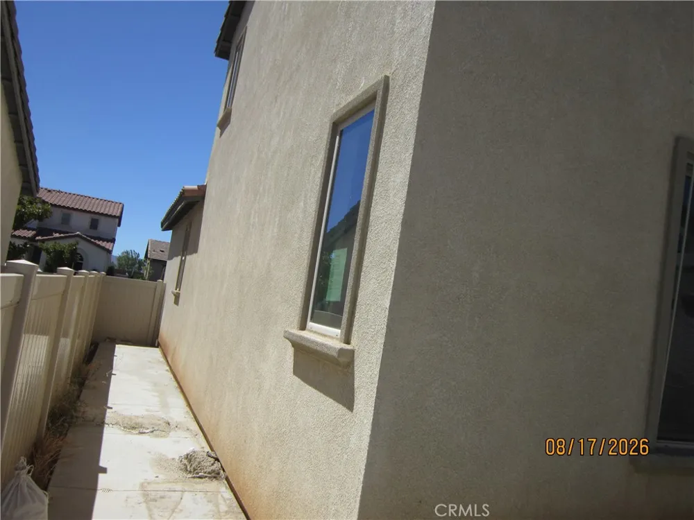 6101 Mariposa Banning, CA 92220