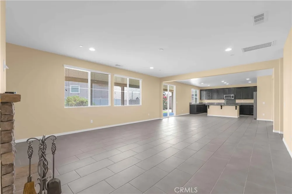 4043 Bristlecone Pine Lane San Bernardino, CA 92407