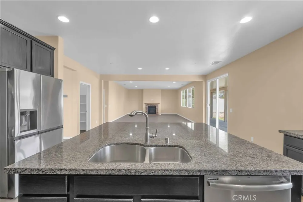 4043 Bristlecone Pine Lane San Bernardino, CA 92407