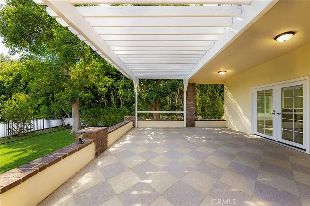 648 Pomello Drive Claremont, CA 91711
