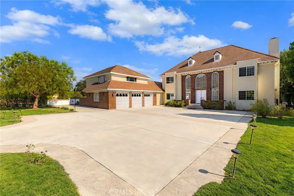 648 Pomello Drive Claremont, CA 91711