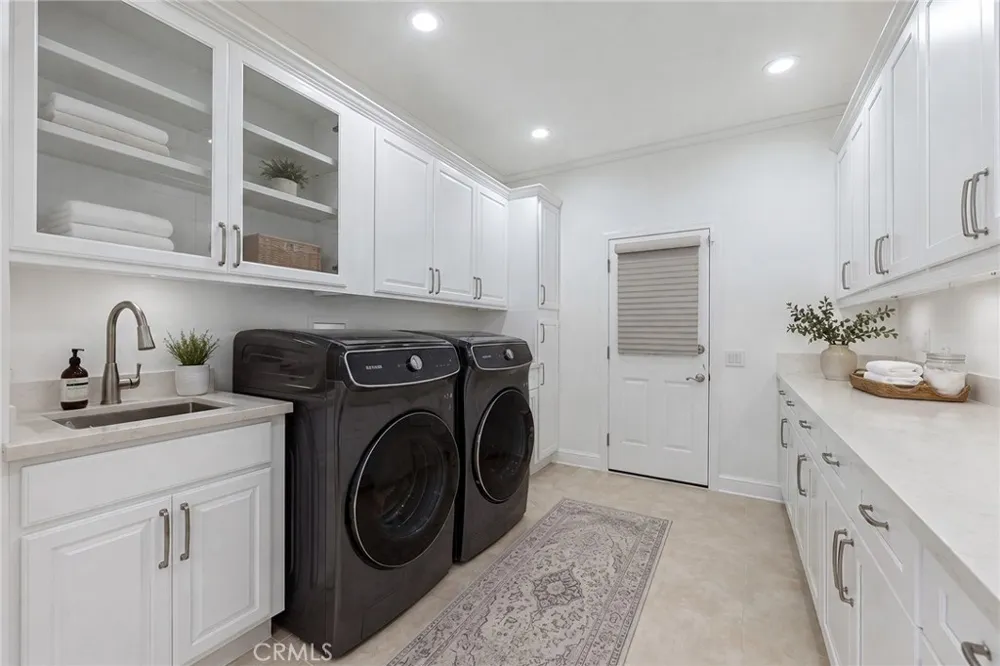 648 Pomello Drive Claremont, CA 91711