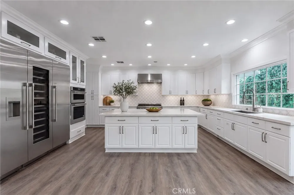 648 Pomello Drive Claremont, CA 91711