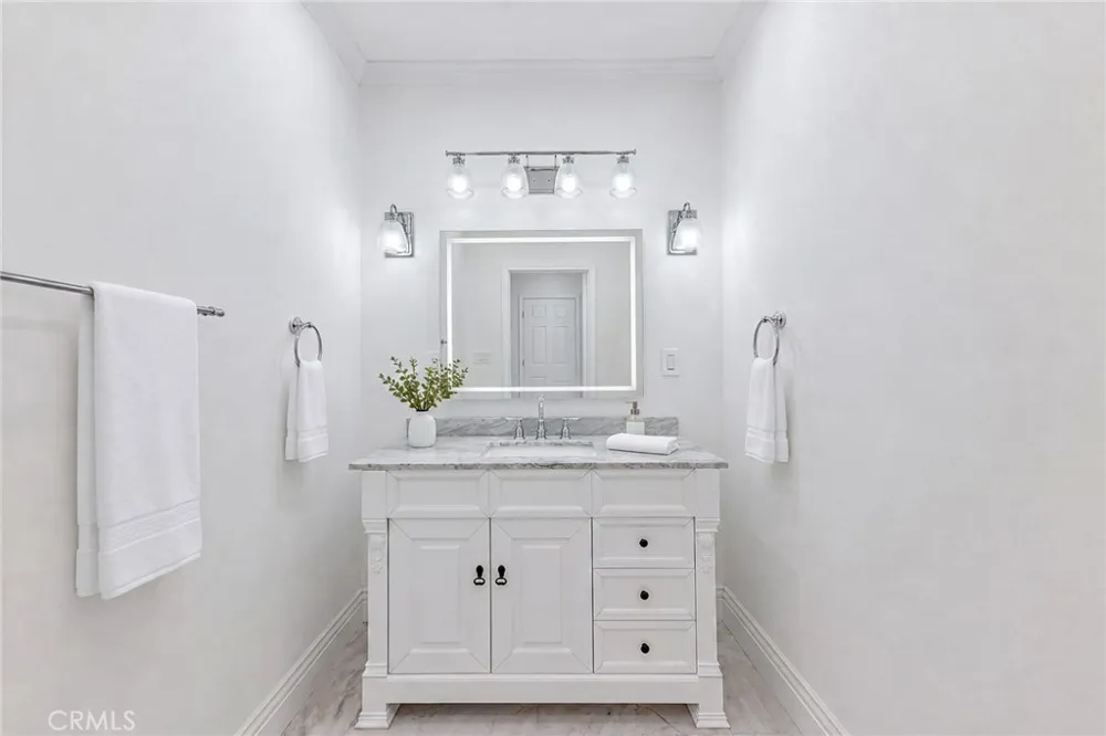 648 Pomello Drive Claremont, CA 91711