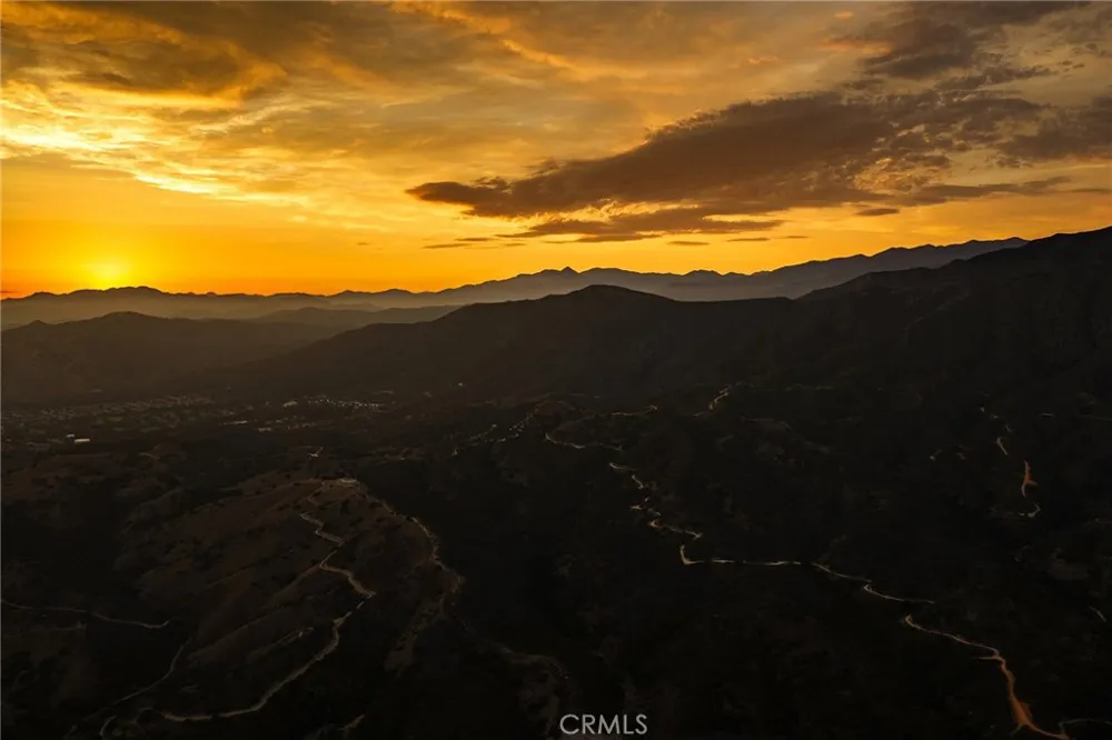 648 Pomello Drive Claremont, CA 91711