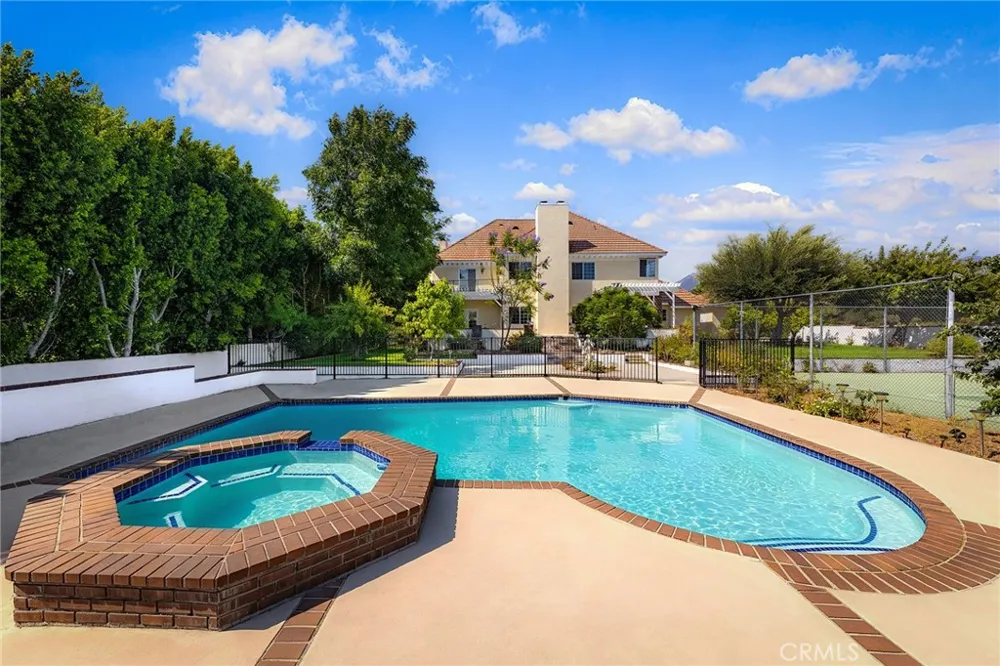 648 Pomello Drive Claremont, CA 91711