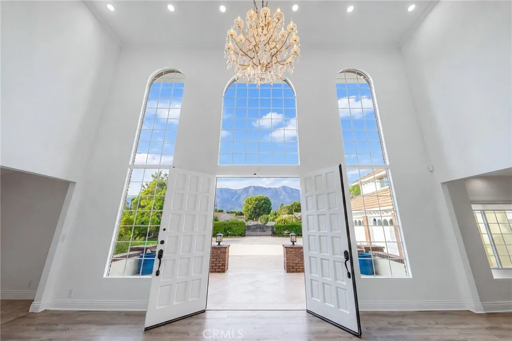648 Pomello Drive Claremont, CA 91711
