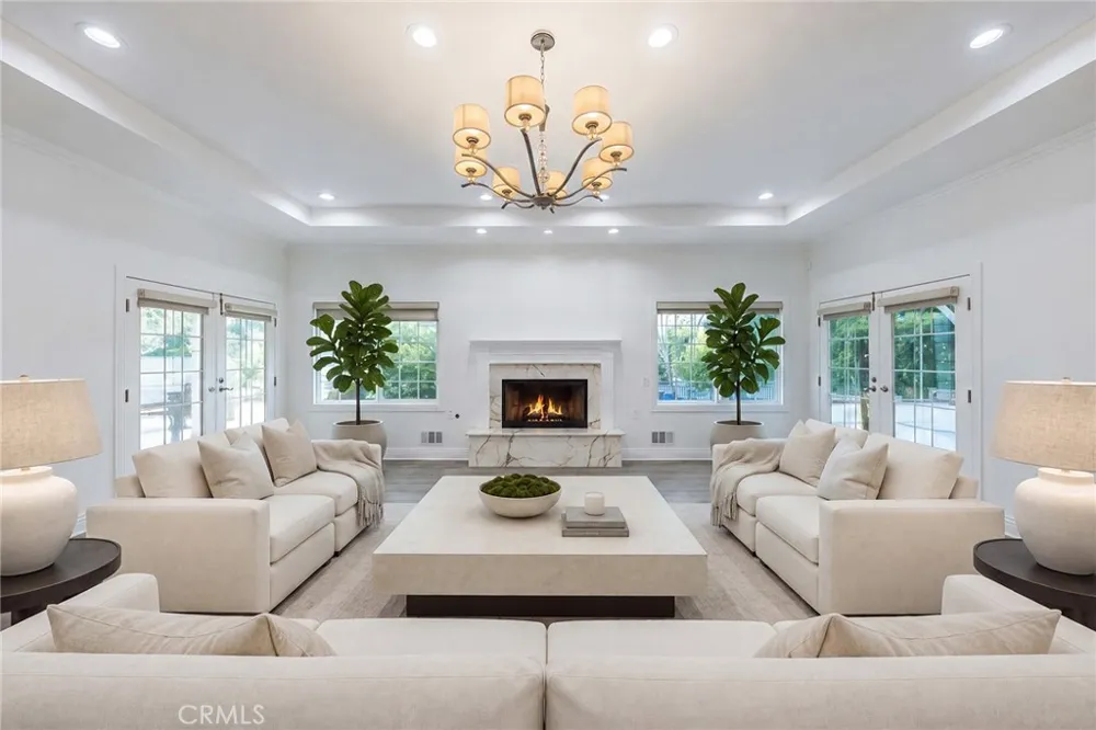 648 Pomello Drive Claremont, CA 91711
