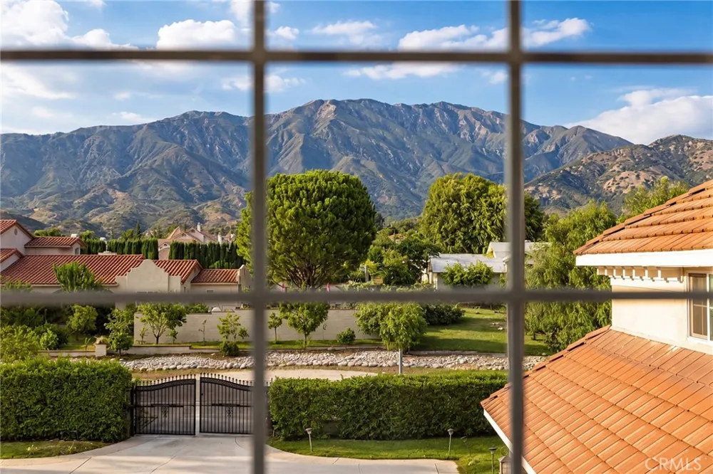 648 Pomello Drive Claremont, CA 91711