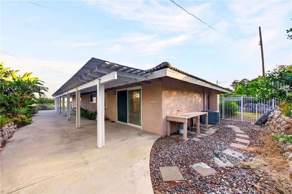 3797 Jeffers San Bernardino, CA 92404