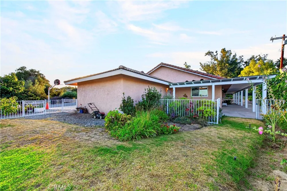 3797 Jeffers San Bernardino, CA 92404