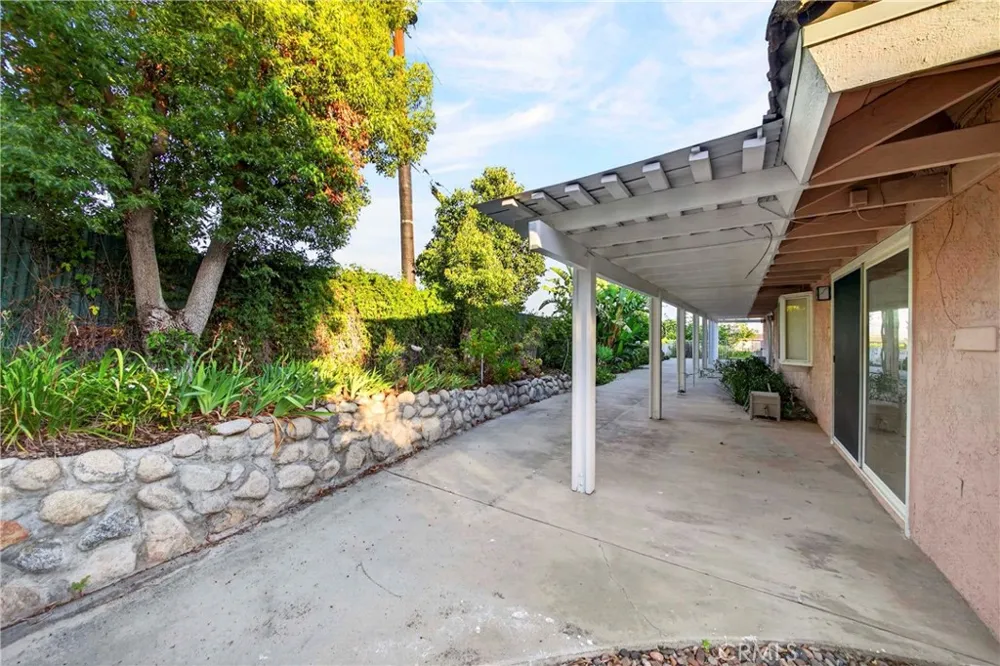3797 Jeffers San Bernardino, CA 92404