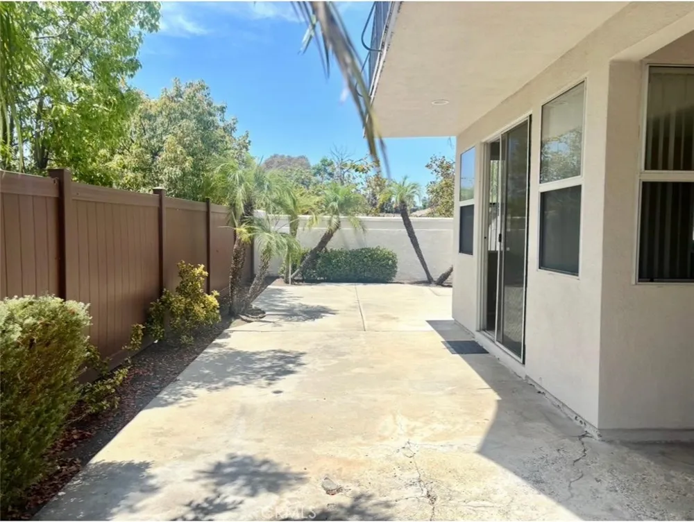 14 Via Entrada Rancho Santa Margarita, CA 92688