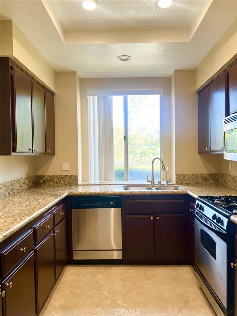 14 Via Entrada Rancho Santa Margarita, CA 92688