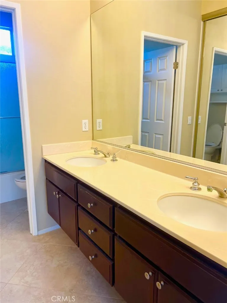 14 Via Entrada Rancho Santa Margarita, CA 92688