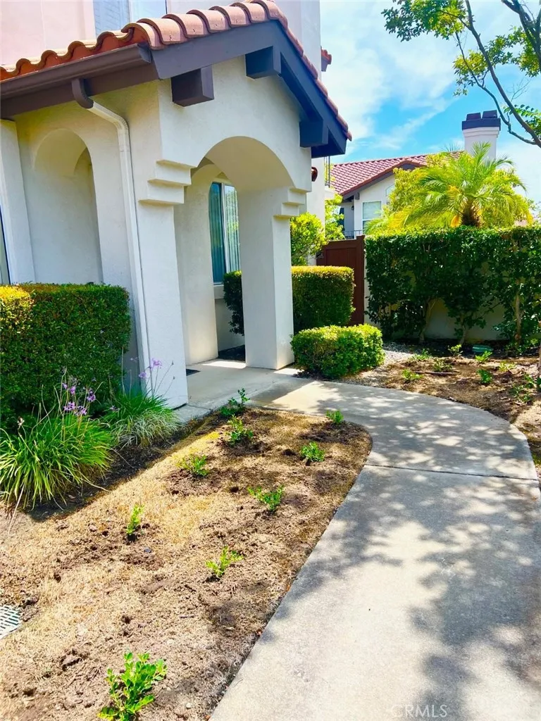 14 Via Entrada Rancho Santa Margarita, CA 92688