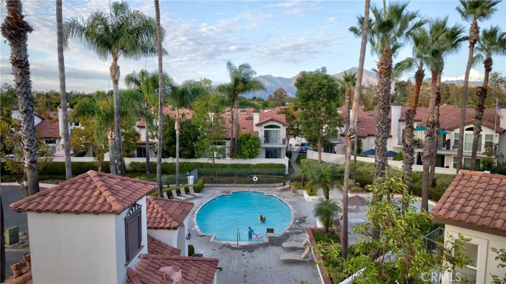 14 Via Entrada Rancho Santa Margarita, CA 92688