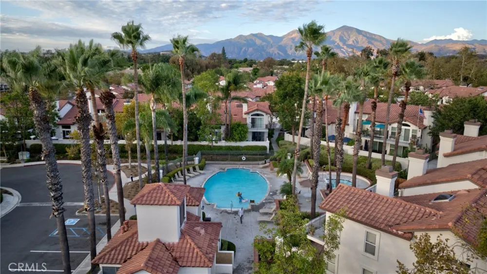 14 Via Entrada Rancho Santa Margarita, CA 92688