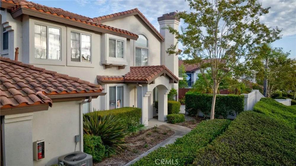 14 Via Entrada Rancho Santa Margarita, CA 92688