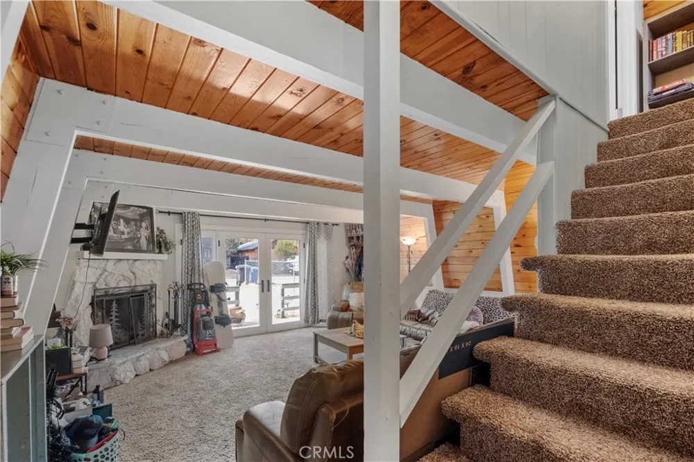 1056 Sierra Big Bear City, CA 92314