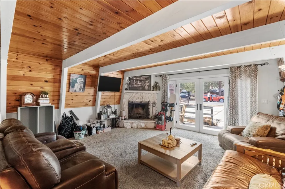 1056 Sierra Big Bear City, CA 92314