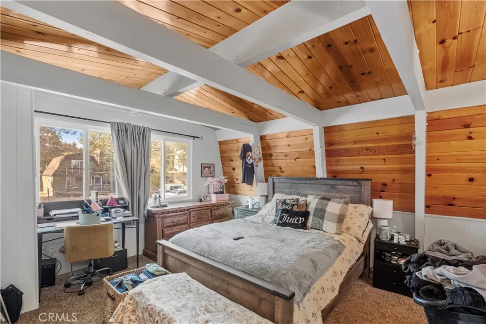 1056 Sierra Big Bear City, CA 92314
