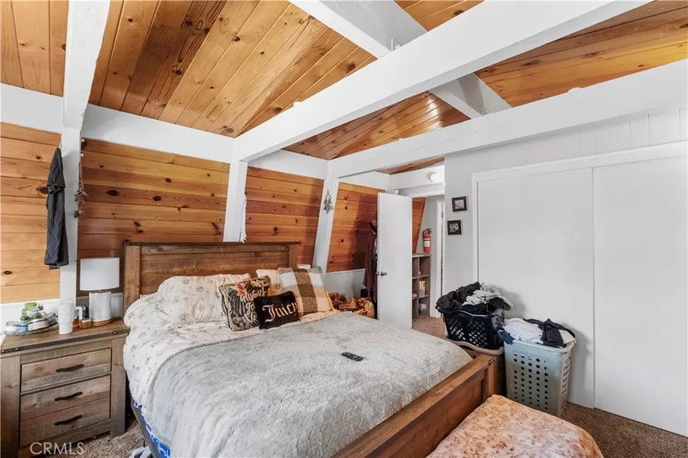 1056 Sierra Big Bear City, CA 92314