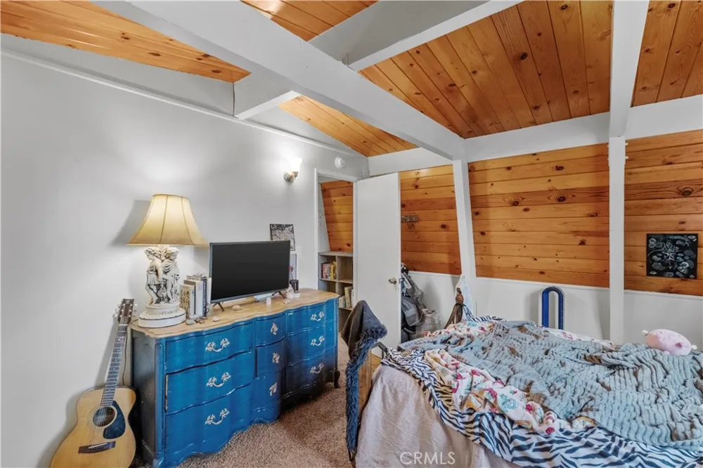 1056 Sierra Big Bear City, CA 92314