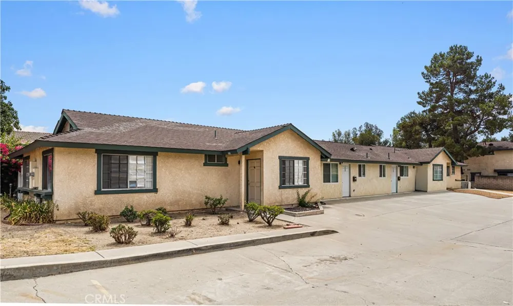 144 E Baseline Road San Dimas, CA 91773