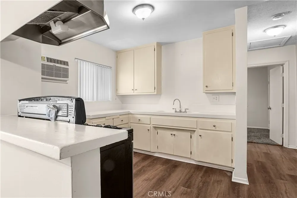 144 E Baseline Road San Dimas, CA 91773
