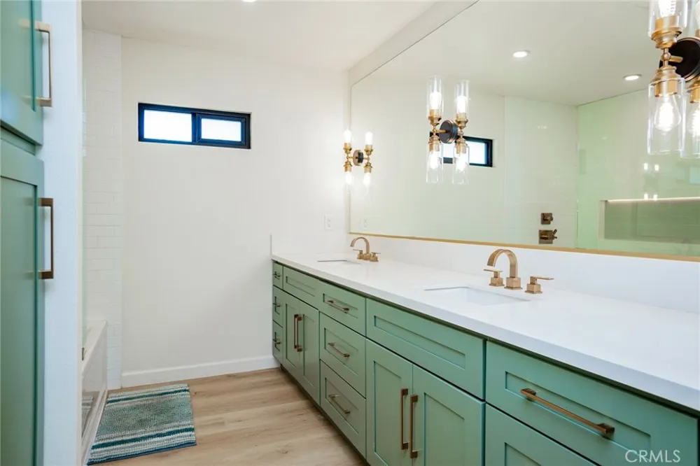 9226 Locust Fontana, CA 92335