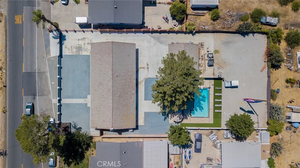 9226 Locust Fontana, CA 92335