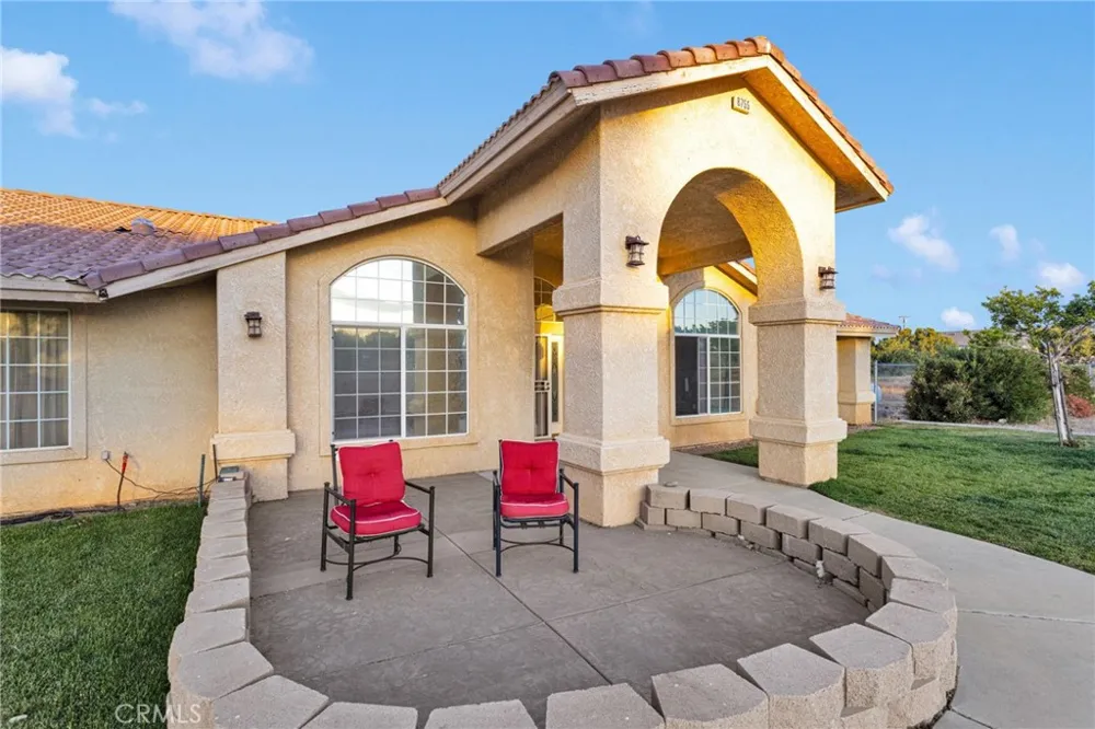 8755 Kittering Oak Hills, CA 92344