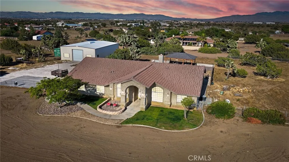 8755 Kittering Oak Hills, CA 92344