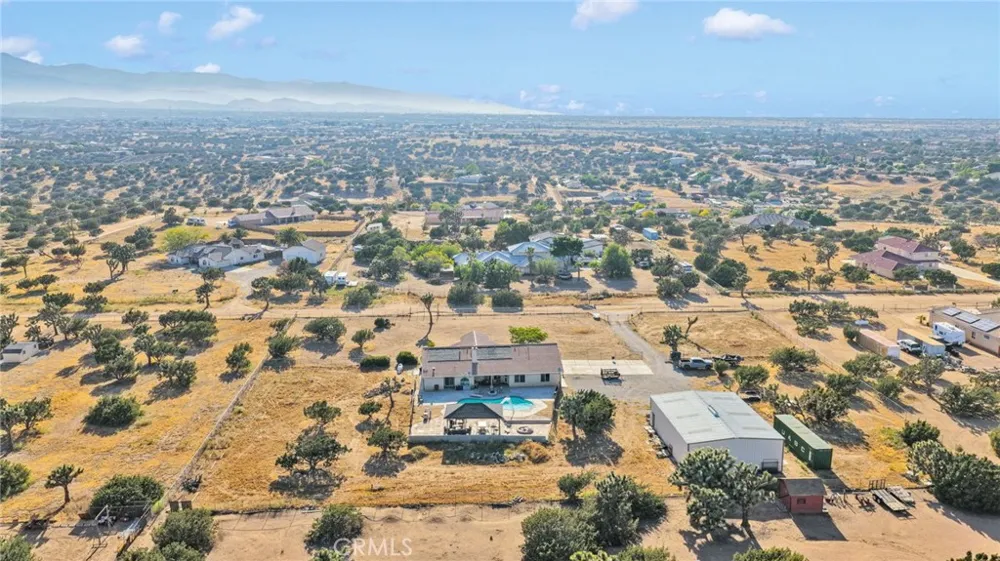 8755 Kittering Oak Hills, CA 92344