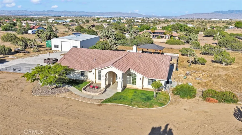 8755 Kittering Oak Hills, CA 92344