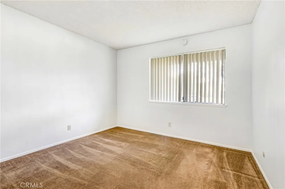 9136 Dumond Drive Fontana, CA 92335