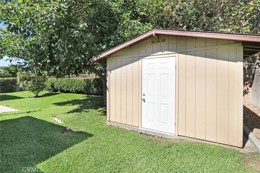 9136 Dumond Drive Fontana, CA 92335