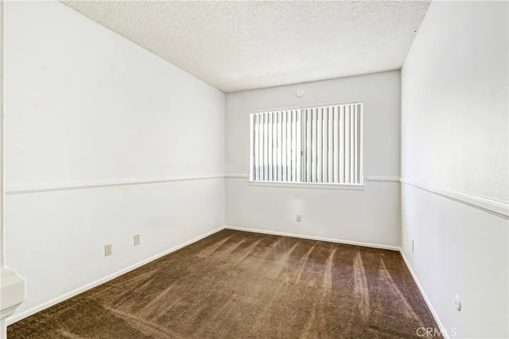 9136 Dumond Drive Fontana, CA 92335
